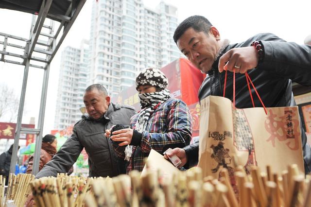 如今有人说：办年货，能暴露年龄，对吗