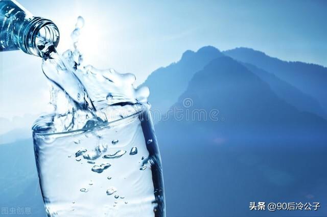 室内打仗视频:你们有因为疫情在家互相越看越不顺眼爆发战争的吗？