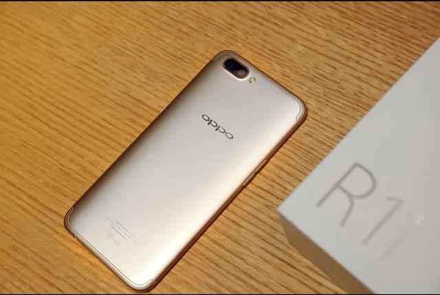 售价2999元的oppo r11和荣耀v9谁更值得买?-百科网
