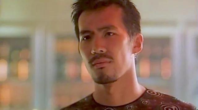 李娜为何出家:著名歌星李娜为什么会出家？