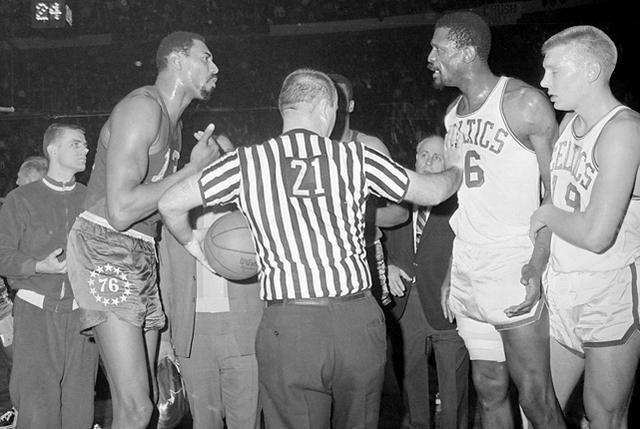 为什么张伯伦的各项得分数据如此惊人，在篮球界中的地位却不及乔丹，同位置相比也不如贾巴尔呢？插图9