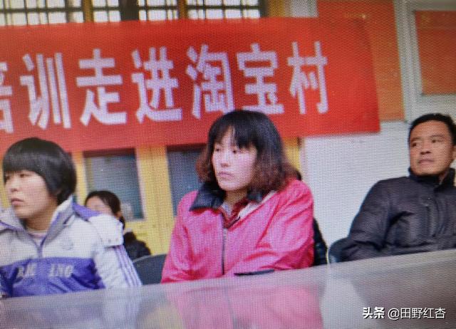 zhifang1103主页:农村32岁的剩男，感觉相亲无望了，该怎么寻找自己的生路？