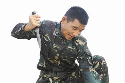 意大利akc刀历史:特种部队的刀，都能用来干些什么？