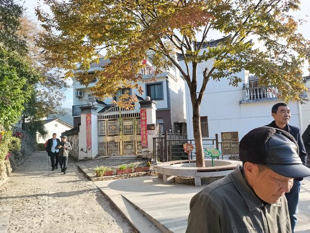 骆琦家庭背景:一个中年丧夫的女人，十年没有再找，她是怎么熬过来的