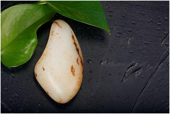 怎么鉴别和田玉的真假,如何辨别和田玉秋梨皮的真假？