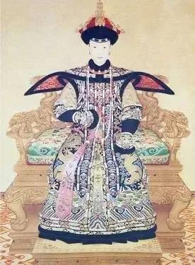 乾隆帝:在乾隆十三年之后，乾隆皇帝为什么会骤然变得残忍嗜杀？