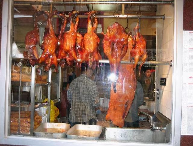 上海豹猫卖多少钱一只:街边20块钱一只的烤鸭为什么这么便宜？能吃吗？