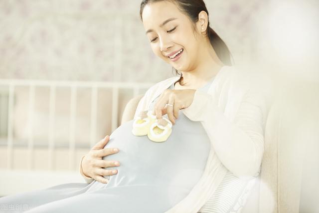 吴倩怀孕结婚:女子怀孕9个月男友悔婚婆家:倒贴10万可以娶她对此你怎么看