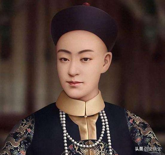 期间,参会的亲王们中,有人提出将隐志郡王爱新觉罗·奕纬的孙子溥伦定