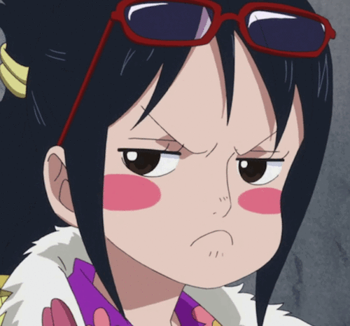 烟鬼身边的大佐妹妹达斯琪,因为长得太像古依娜,索隆总是从大佐妹子