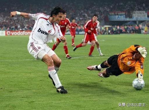 迄今为止，足球史上最难超越的十大巨星球员都有谁？插图73