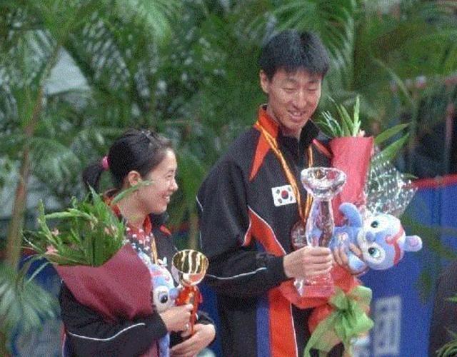 李佳薇个人资料:中国女乒包揽世乒赛四强，你怎么看