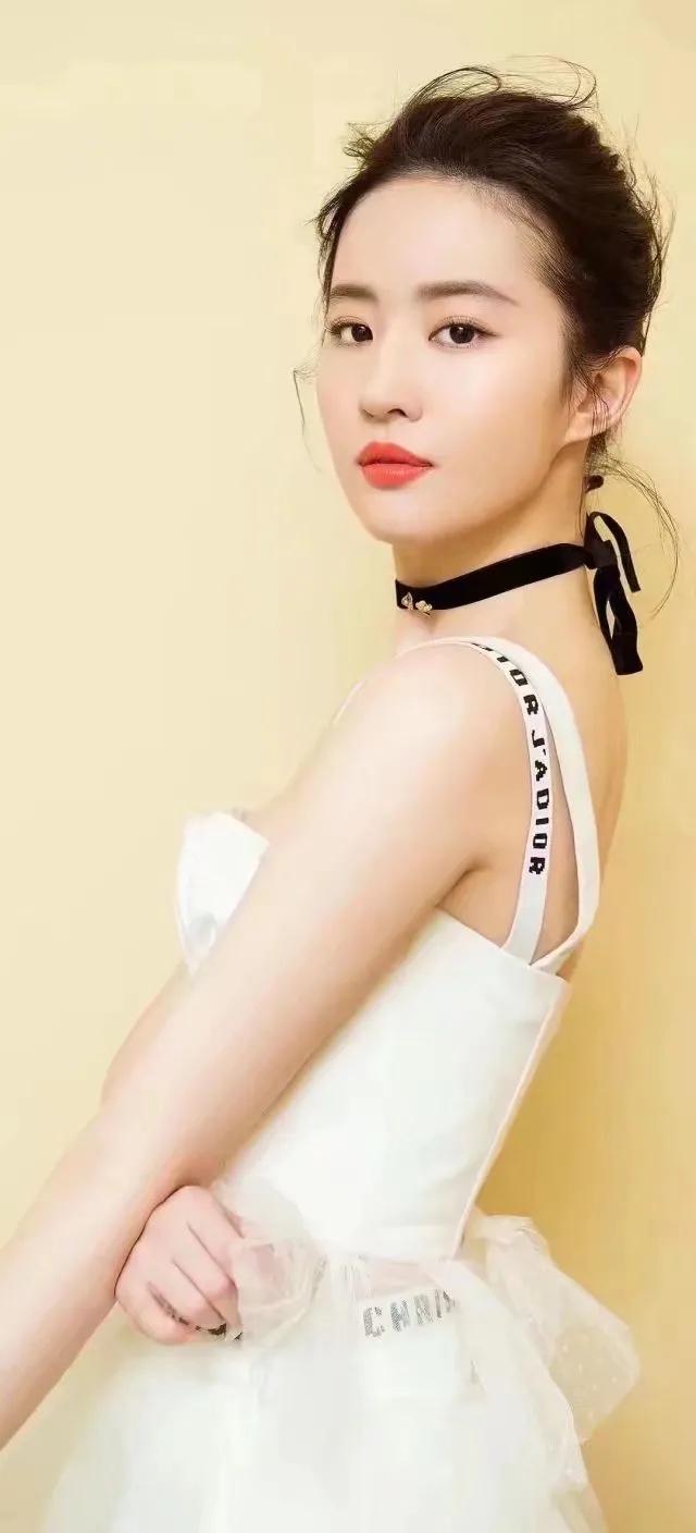 你认为中国前十名最漂亮的女明星应该怎么排名？