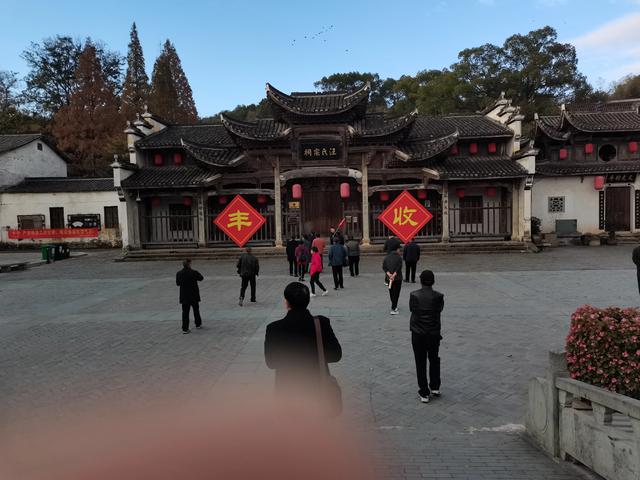 骆琦家庭背景:一个中年丧夫的女人，十年没有再找，她是怎么熬过来的