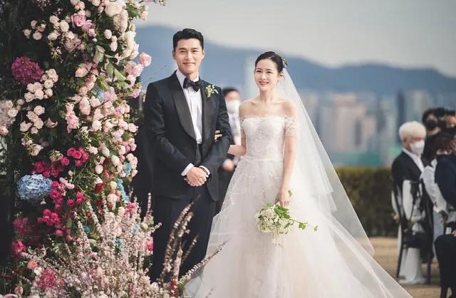 哪位女明星結婚時穿的婚紗最好看?