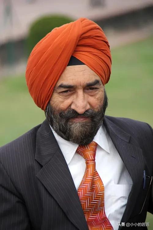 印度裹头巾的是什么人?为什么当地人都不敢"招惹"他们?-惠修网