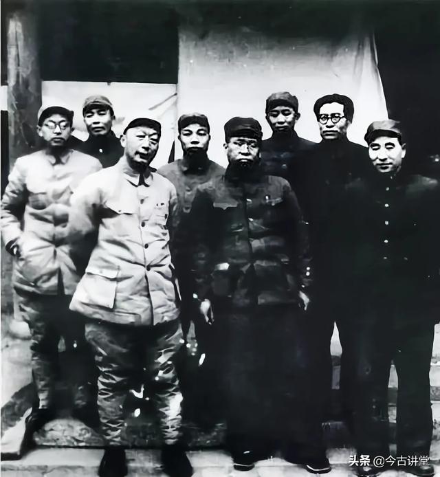 张群简介:解放军的纵队建制是什么时候开始的？为什么不用通用的军编制？