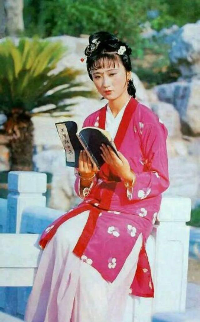 香菱学诗:香菱学诗成功的原因是什么？