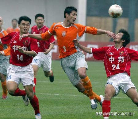 中国足球 “五大联赛第一人”杨晨去哪儿了？现状如何？插图17