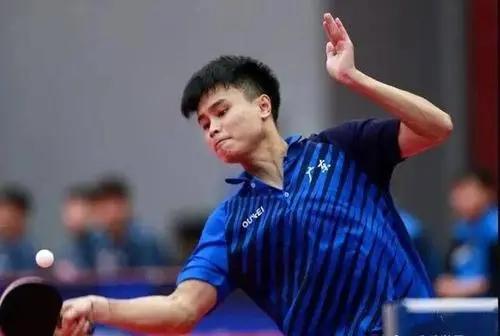 马龙淘汰波尔:周启豪输给波尔，国乒男单下半区失守，樊振东能否顶住压力