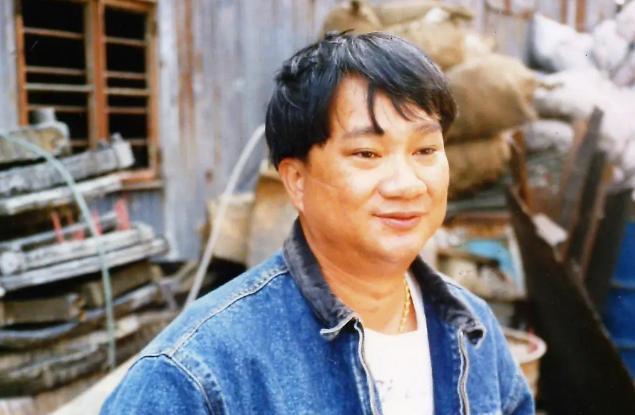 年轻时候的徐小明讲真,就算是过了很多很多年,我这个年纪的人,还是