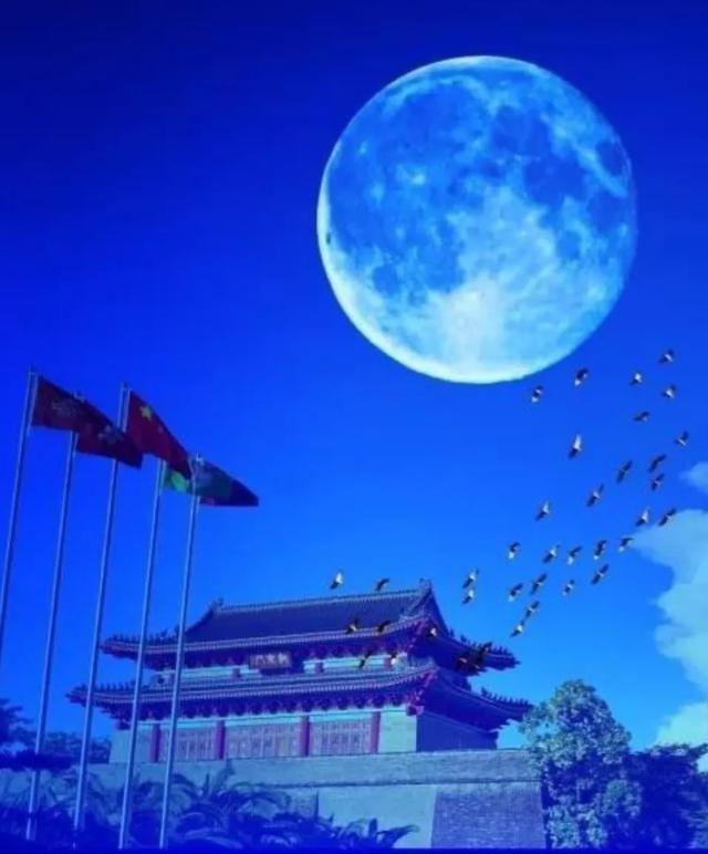 其他网友回答:上联 : 天上人间同赏一轮明月,下联 : 神州大地共睹无限