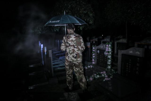 守墓灵异事件:墓地晚上为什么需要人守墓？