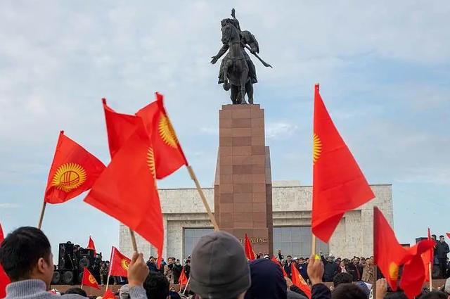 鸠山一郎:既然在中国有日吹、美吹等，那么在其他国家有没有“中吹”？