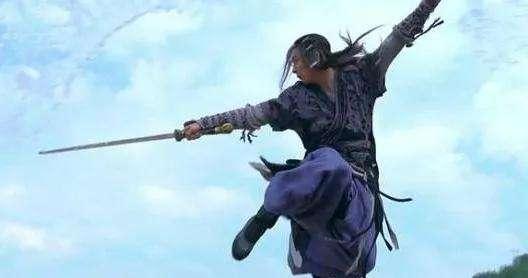 独孤九剑招式:独孤九剑不如葵花宝典令狐冲被东方不败完虐，说明什么问题
