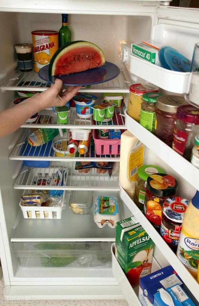 出远门时，为什么要给冰箱里放一枚硬币？插图73