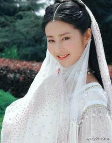 金庸小说中最天性凉薄的女人是郭芙还是王语嫣？