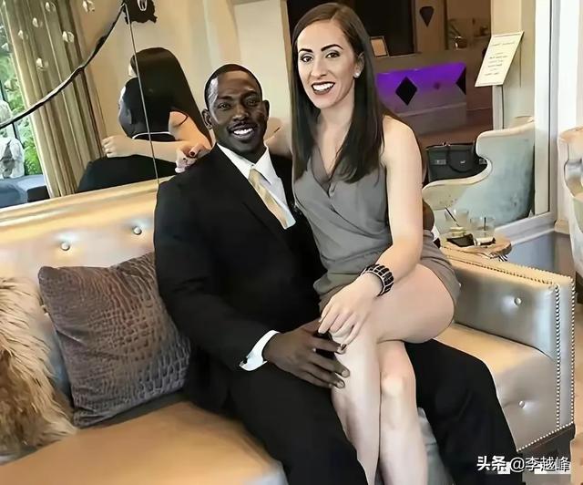 非洲象人族真实:为什么其他人种和黑人生的孩子都是黑的，难道他们基因更强大？