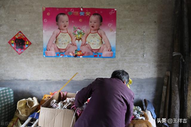 日本不明生物攀爬大楼图片，是什么原因让广西男子不惧危险爬出十几层楼房窗外最终坠亡