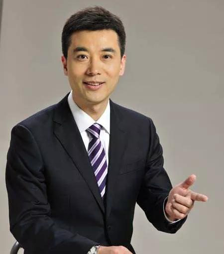 李思思背景:你认为央视春晚中，历届女主持人哪个最漂亮