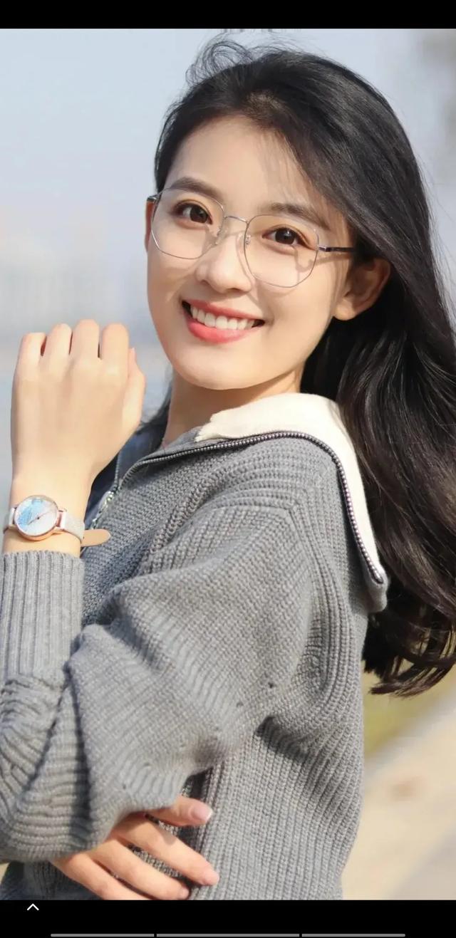 你见过最美的回眸一笑是什么样的?-育儿网