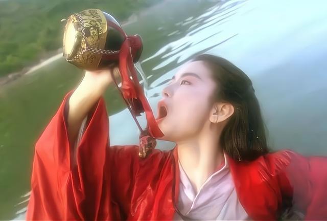 头条问答 - 你们觉得《笑傲江湖之东方不败》这部电影怎么样?