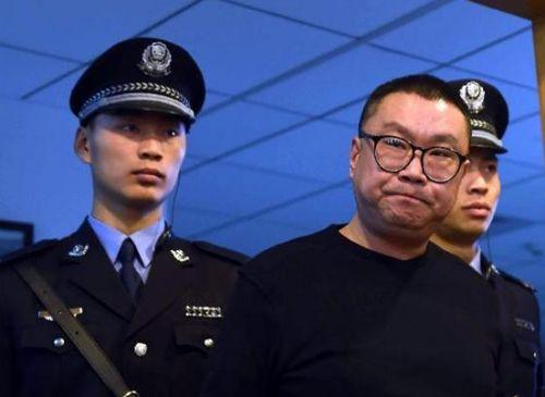 刘谦李云迪:李云迪这样有钱又有貌的男人，还要花钱找女人？你们怎么看？