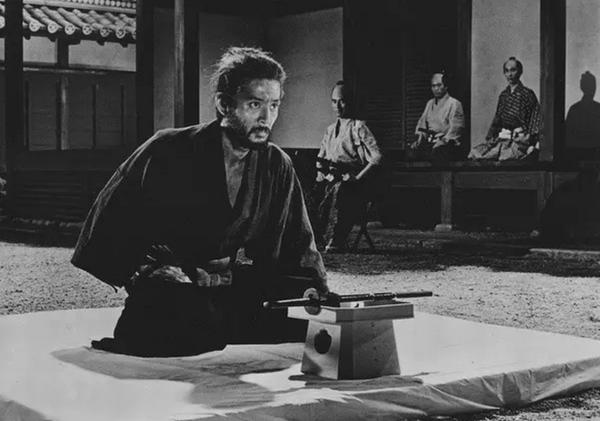 日本投降当天切腹有多少人:二战日本人的洗脑有多可怕，不仅自己人切腹，韩国人为何也中招？