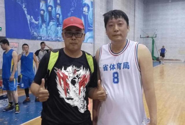 广州男篮挖走了辽宁的教练团队和青训主
