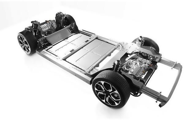 新能源油电混合汽车，新能源汽车是纯电动的好还是油电混合的好