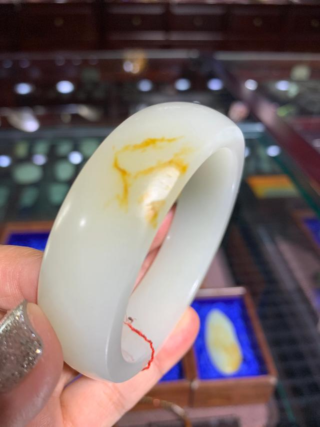 直播间的翡翠为啥便宜,翡翠直播间的套路你知道有哪些？