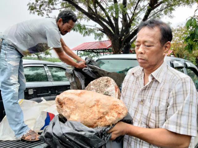 龙诞香是粪石吗，泰国渔民疑发现价值2100万元龙涎香，龙涎香到底有什么用