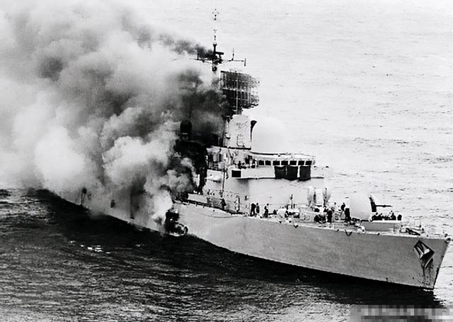 驱逐舰上面只携带几十枚导弹，战争中打光了怎么办？插图46