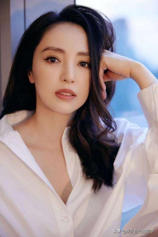 十八,周慧敏(1967年11月10日中国香港人)十九,贾青(1986年11月2日陕西