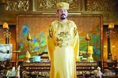 长翅膀的猫传说:赵匡胤为什么发明长翅帽？ 长翅膀的猫读后感