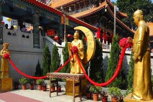 王母娘娘和玉皇大帝是夫妻吗？