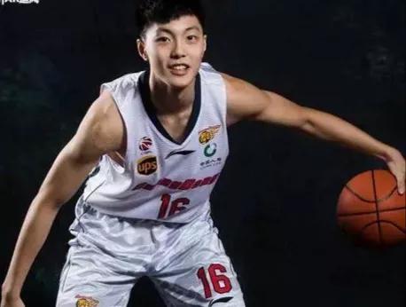 广东打造内线双子星，新双塔有望接棒阿联和周鹏，朱总敢不敢用？插图8