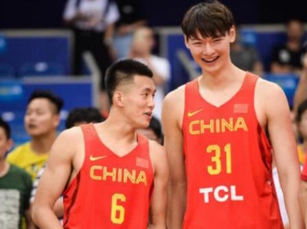 沈阳酷狗俱乐部老进不去:王哲林事件，中国篮协会给什么处罚，会开除国家队吗？