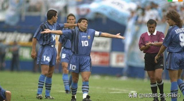 马拉多纳为什么被巴萨卖了后，就没豪门要，只能在小球会踢球？插图26