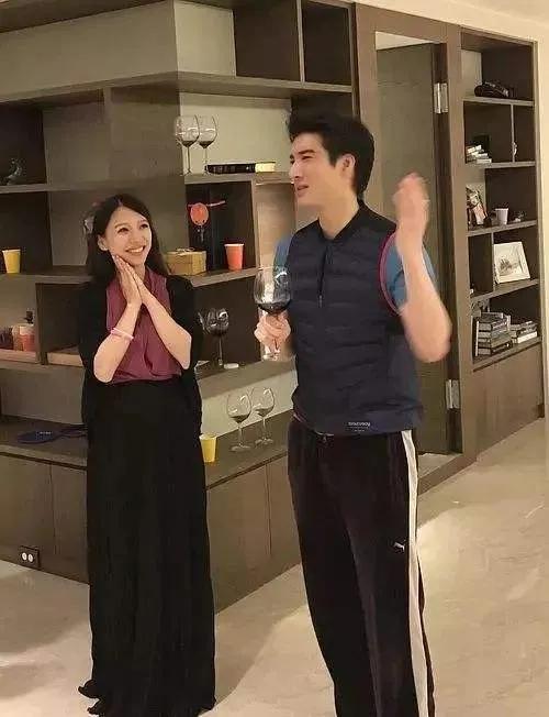 如果王力宏想重新回归家庭,李靓蕾接纳的可能性有多大？